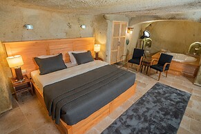 Bala Cave House