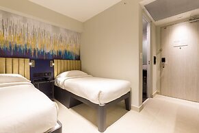 Ibis Budget Singapore Gold