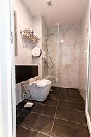 Ibis Budget Singapore Gold