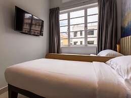 Ibis Budget Singapore Gold