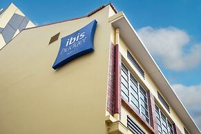 Ibis Budget Singapore Gold