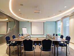 Grand Mercure Bali Seminyak