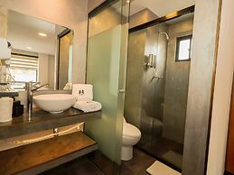 Madero Hotel & Suites