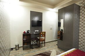 Sarla Hotel Inn
