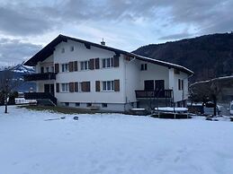 Spring Inn Apartments