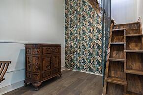 Beautiful Classic Designed 3-bed Villa in Lisboa
