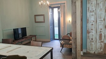 Beautiful Classic Designed 3-bed Villa in Lisboa