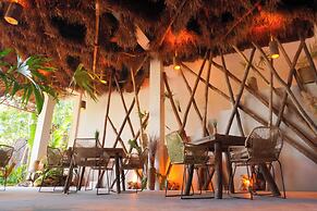 Naya Bacalar Hotel - Adults Only