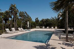 Plage Rose Estate 4 Bedroom Home