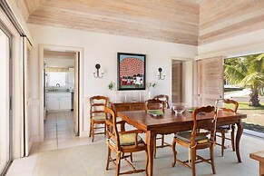 Plage Rose Estate 4 Bedroom Home