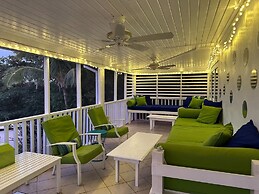Bahama Mama 5 Bedroom Home