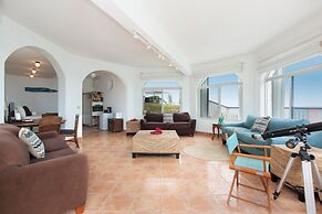 Neptune Cove 5 Bedroom Home