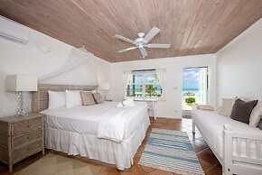 Cocodimama Resort 14 Bedroom Hotel Room