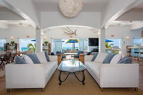 Cocodimama Resort 14 Bedroom Hotel Room