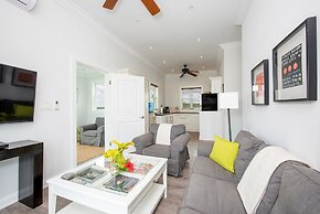 Salty Dolphin 4 Bedroom Home
