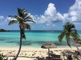 Key Lime Cottage 2 Bedroom Home