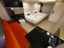 De Lux Bangkok Hotel