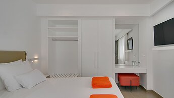 LIVINGHOME SUITES