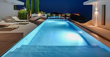 LIVINGHOME SUITES