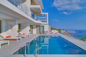 LIVINGHOME SUITES