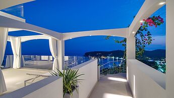 LIVINGHOME SUITES