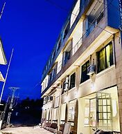 Shelton Suites Bhurban