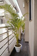 Lime Tree 2 Bhk Apartment Golf Course