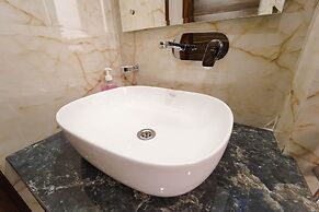 Lime Tree 2 Bhk Apartment Golf Course