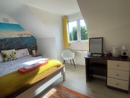 B&B and Self Catering Mon Petit Cottage
