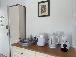 B&B and Self Catering Mon Petit Cottage