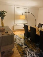 Elegant 3BD Edwardian Home Warminster