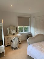 Elegant 3BD Edwardian Home Warminster