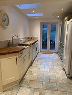 Elegant 3BD Edwardian Home Warminster