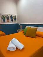 golden rooms