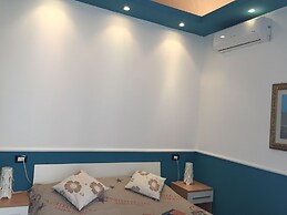 golden rooms