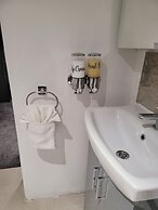 Hidden Treasure- 2 Beds Sleeps 3 Gillingham
