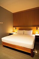 Madonna Hometel and Suites New Pandan