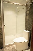 Madonna Hometel and Suites New Pandan