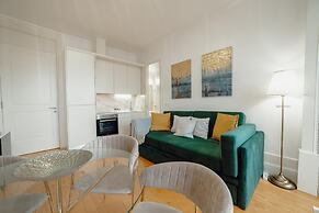 Downtown Premium Apartment by Vacationy