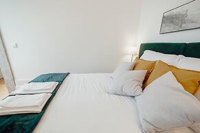 Downtown Premium Apartment by Vacationy