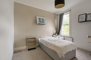 Inviting 3-bed House in Beckenham