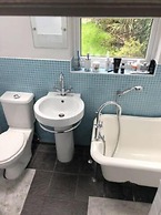 Inviting 3-bed House in Beckenham