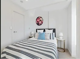Sky Tower Views | 2 Bed 2 Bath CBD | Zodiak Stays