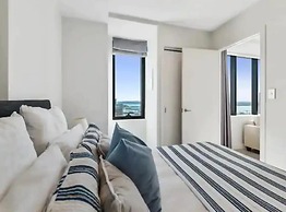 Sky Tower Views | 2 Bed 2 Bath CBD | Zodiak Stays
