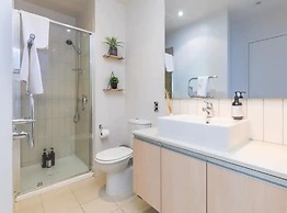 Wynyard Viaduct Harbour 2BR+Parking: Zodiak Stays