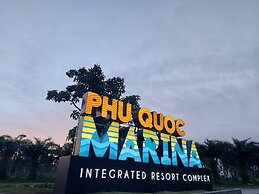 MARINA SEASIDE BOUTIQUE HOTEL