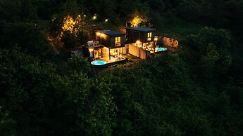 No95 Deluxe Bungalov