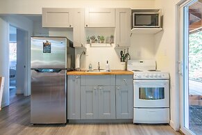 Lakepoint Cottage Resort