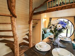 Callow Pod