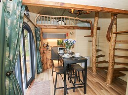 Callow Pod